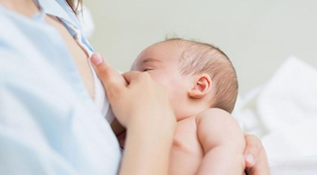 Mơ thấy sữa – Cho em bé bú