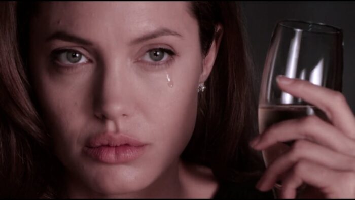 Nằm mơ thấy mình khóc đánh con gì ? Thabet88 Giải mộng